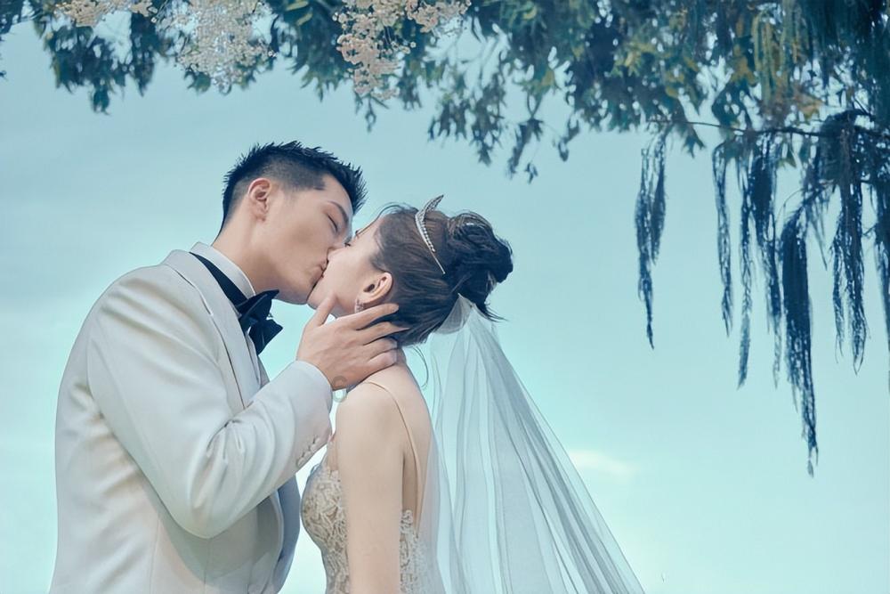 奋斗创造美好生活 贵州日报天眼新闻记者 丁亚 石含开