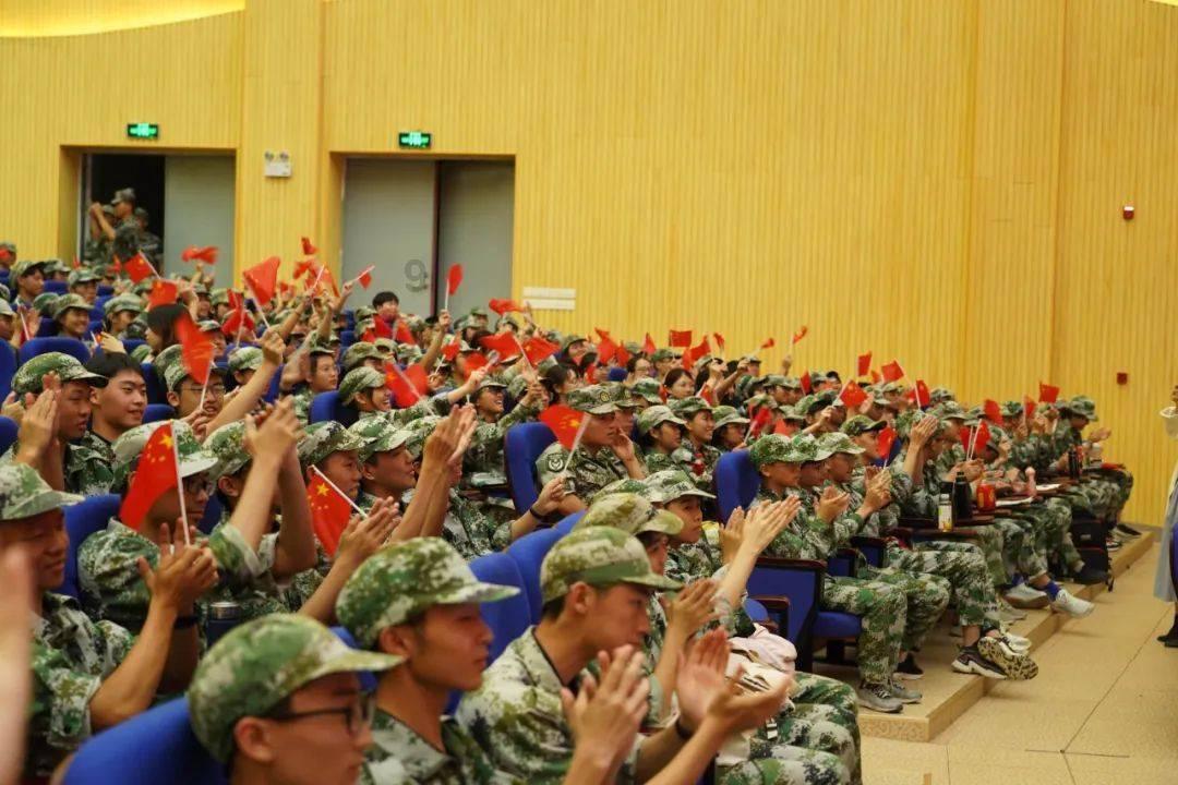 大连公交卡没钱时发出什么声音？