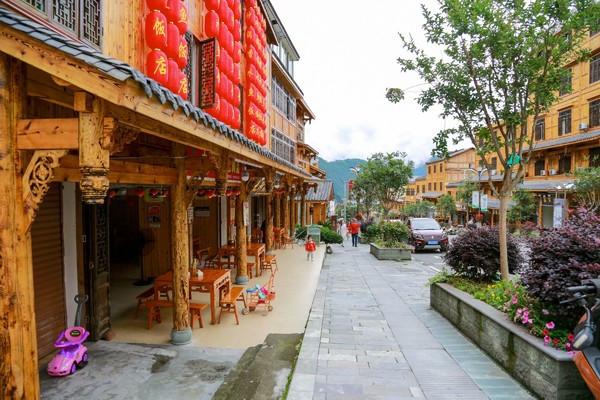 农发行南县支行投放贷款5000万元助力推进城乡客运一体化建设